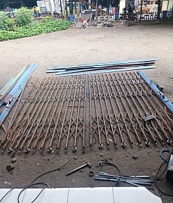 Service Folding Gate