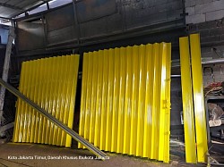 Folding Gate